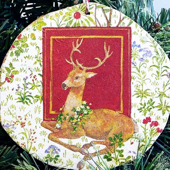 Hand Crafted Natural Wood Christmas Ornament Decoupage Deer Napkin/Tree Decor - Picture 3 of 3